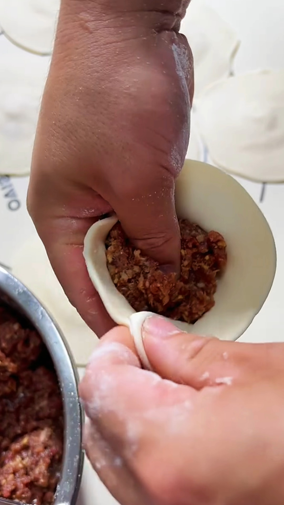 制作肉馅包子的做法