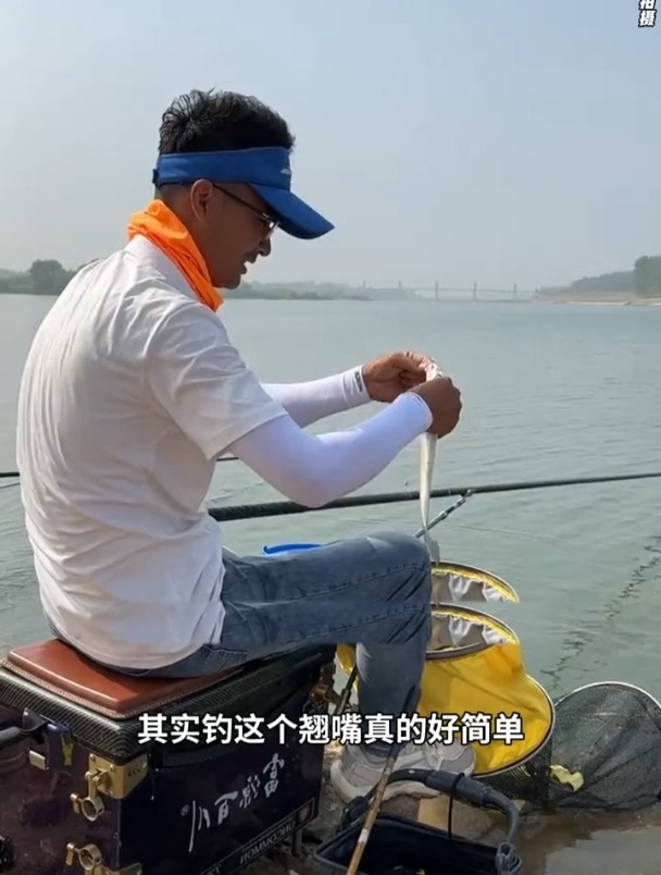 钓翘嘴怎么选子线鱼钩?为什么老钓友首选加长子线和金海夕鱼钩?