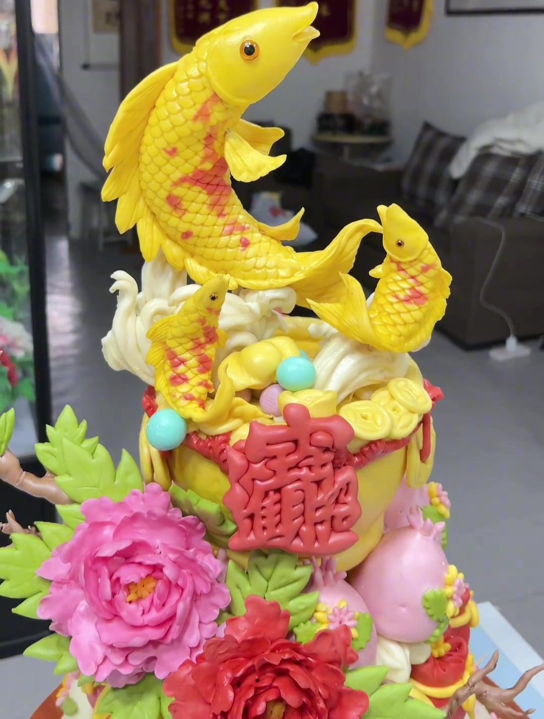 可以吃的大鲤鱼出锅了!