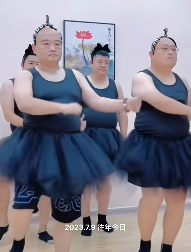 这帮男人真搞笑,什么样的舞蹈都敢跳?