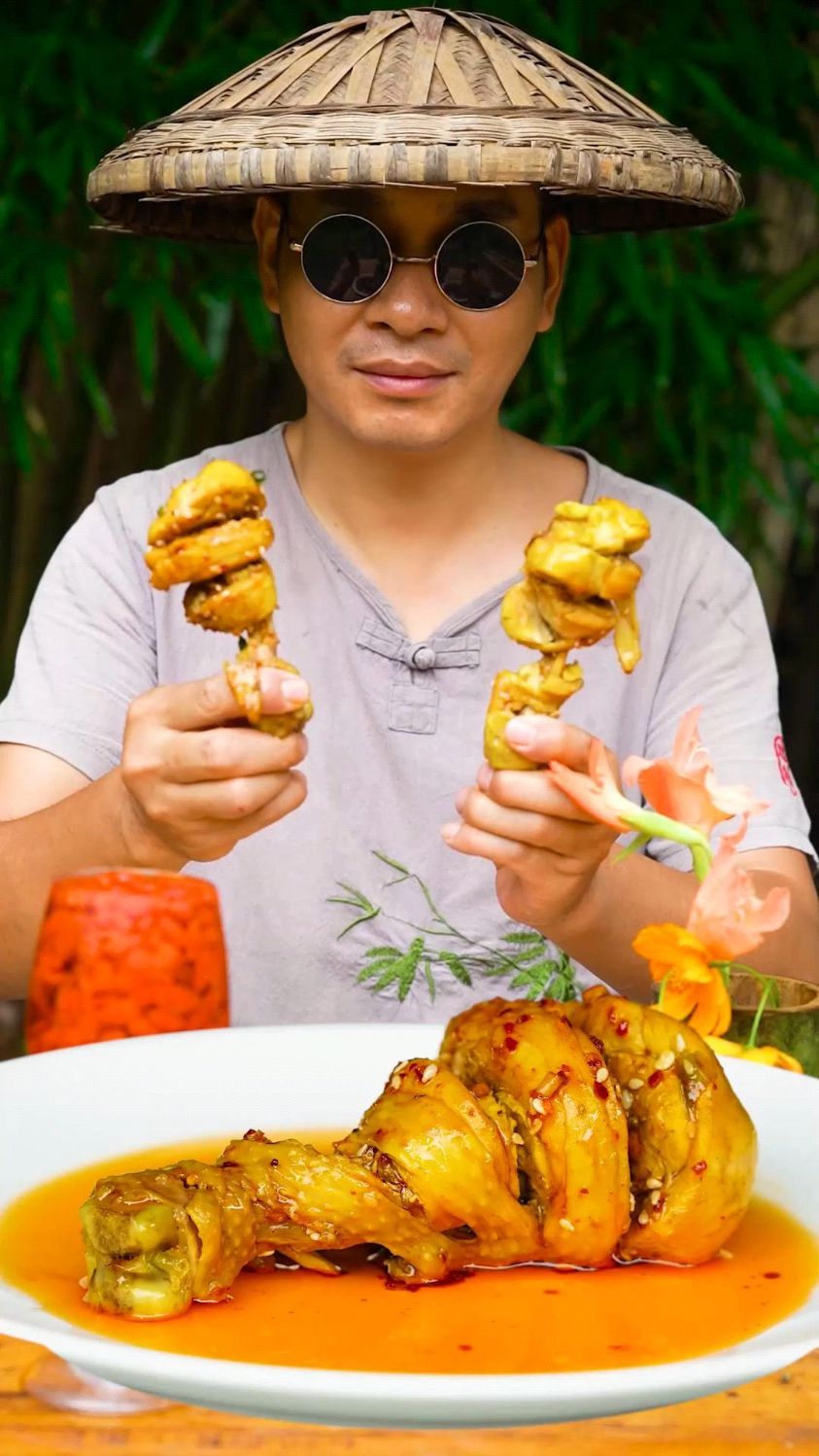 肉嫩多汁麻辣鲜香的口水鸡腿。#美食#功夫菜#口水鸡#乡村美食