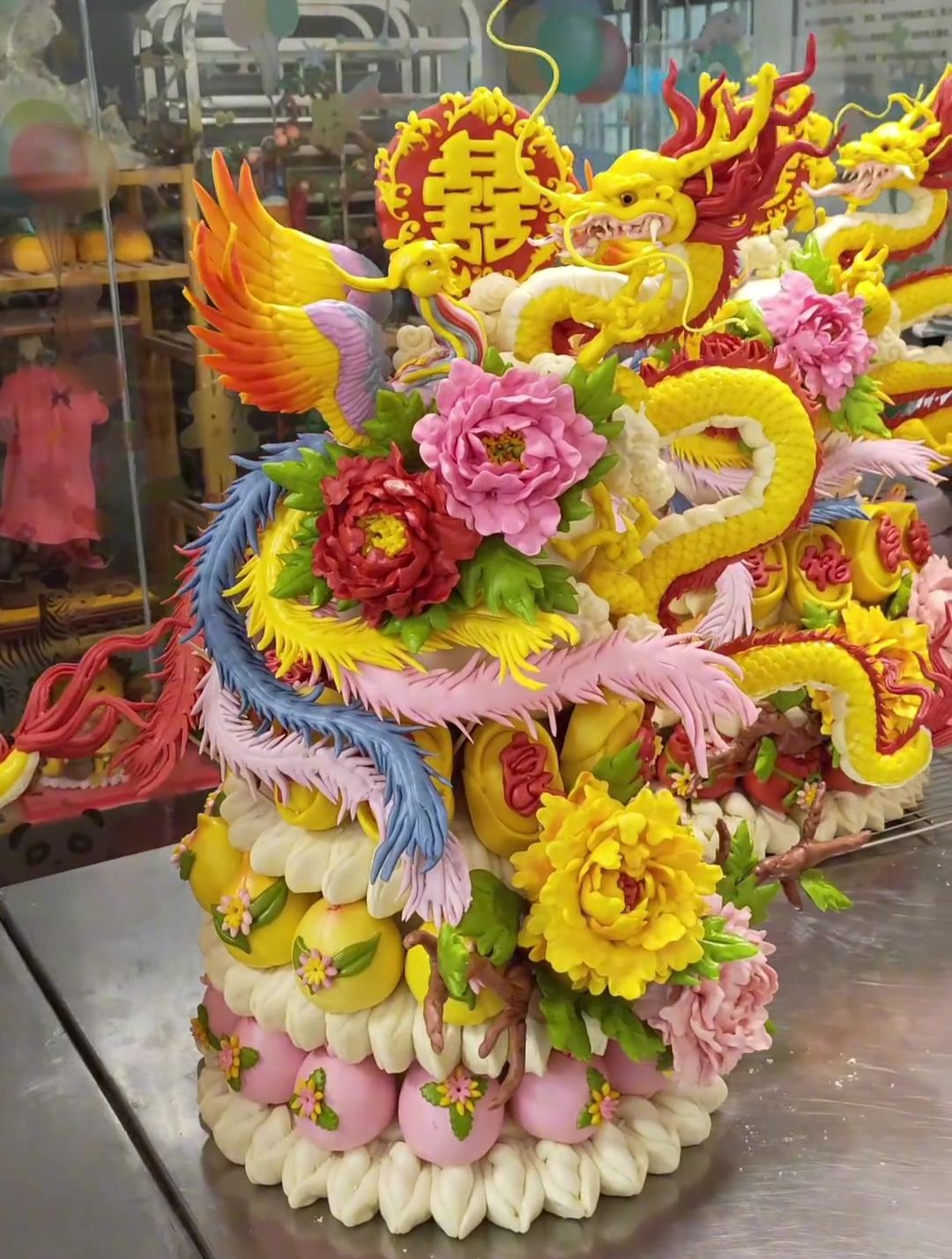 今天带大家欣赏中式国潮蛋糕龙凤呈祥,可以吃可以看,美观大气!