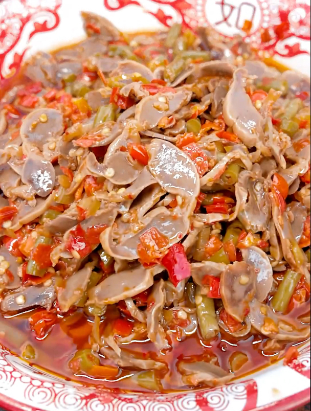 天气热没胃口,试试酸豆角鸡杂