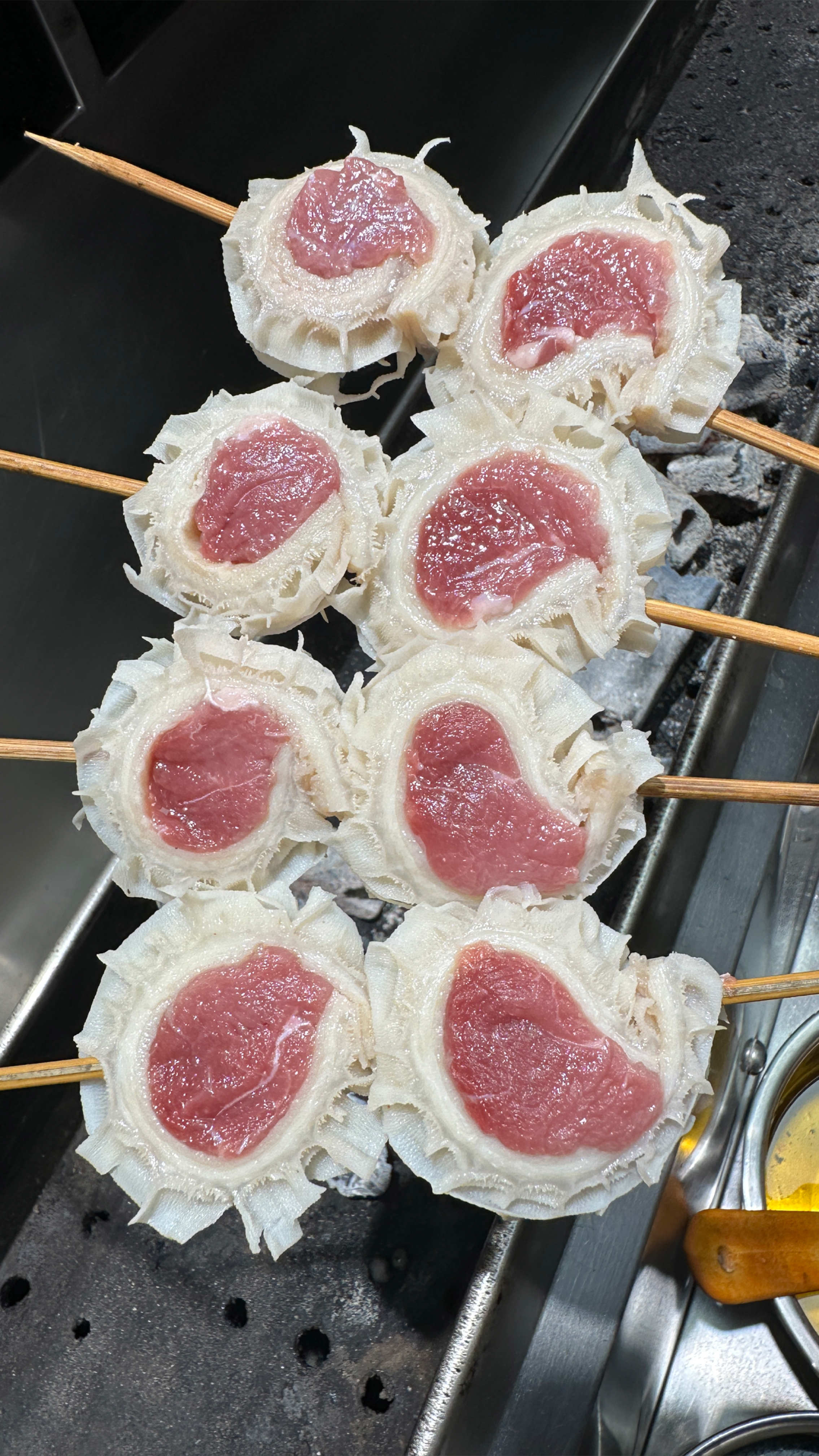 烧烤店的特色菜品金钱羊肉