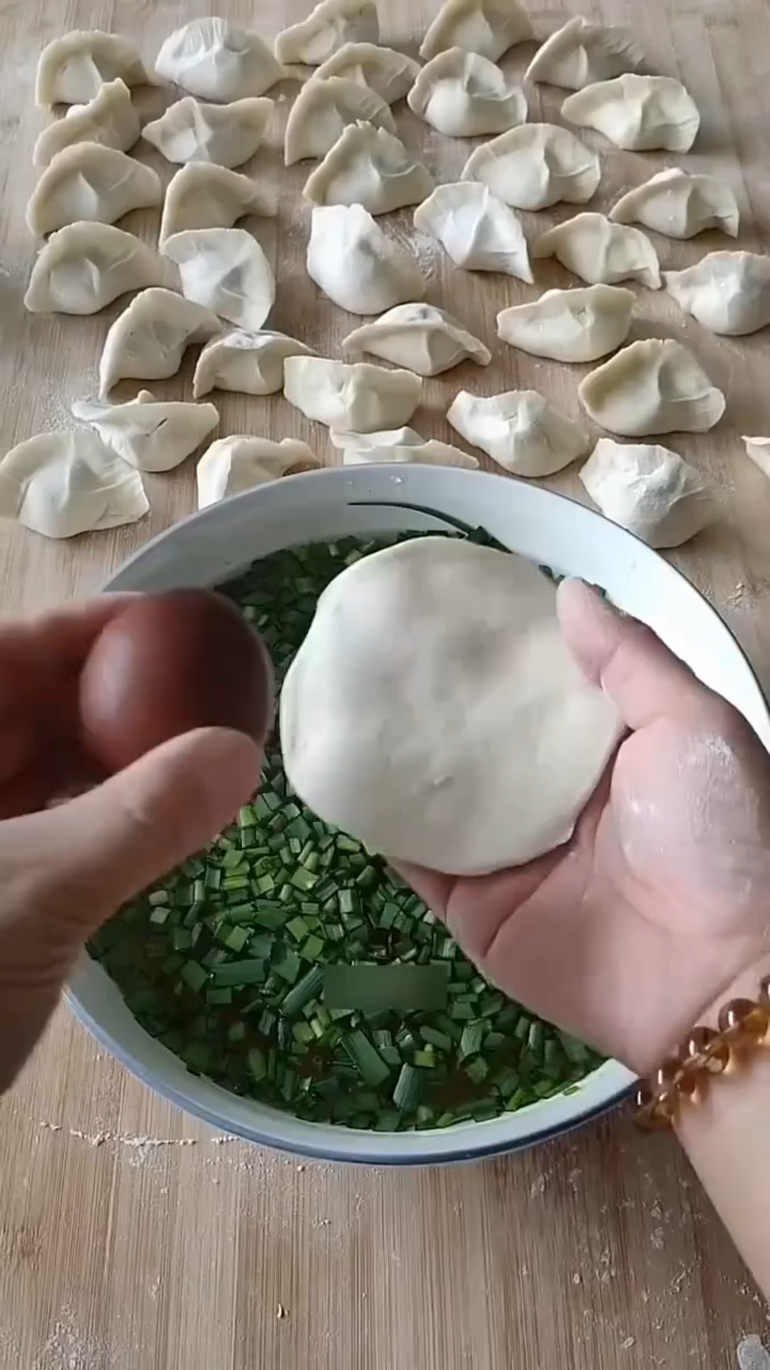 制作灌汤水饺的方法