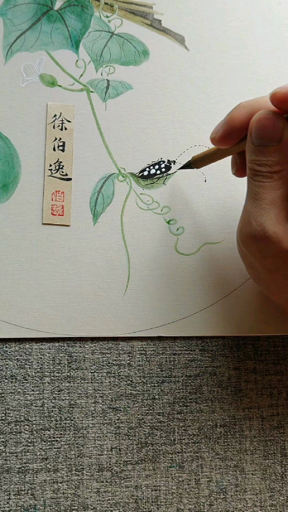 画一只黑色的天牛