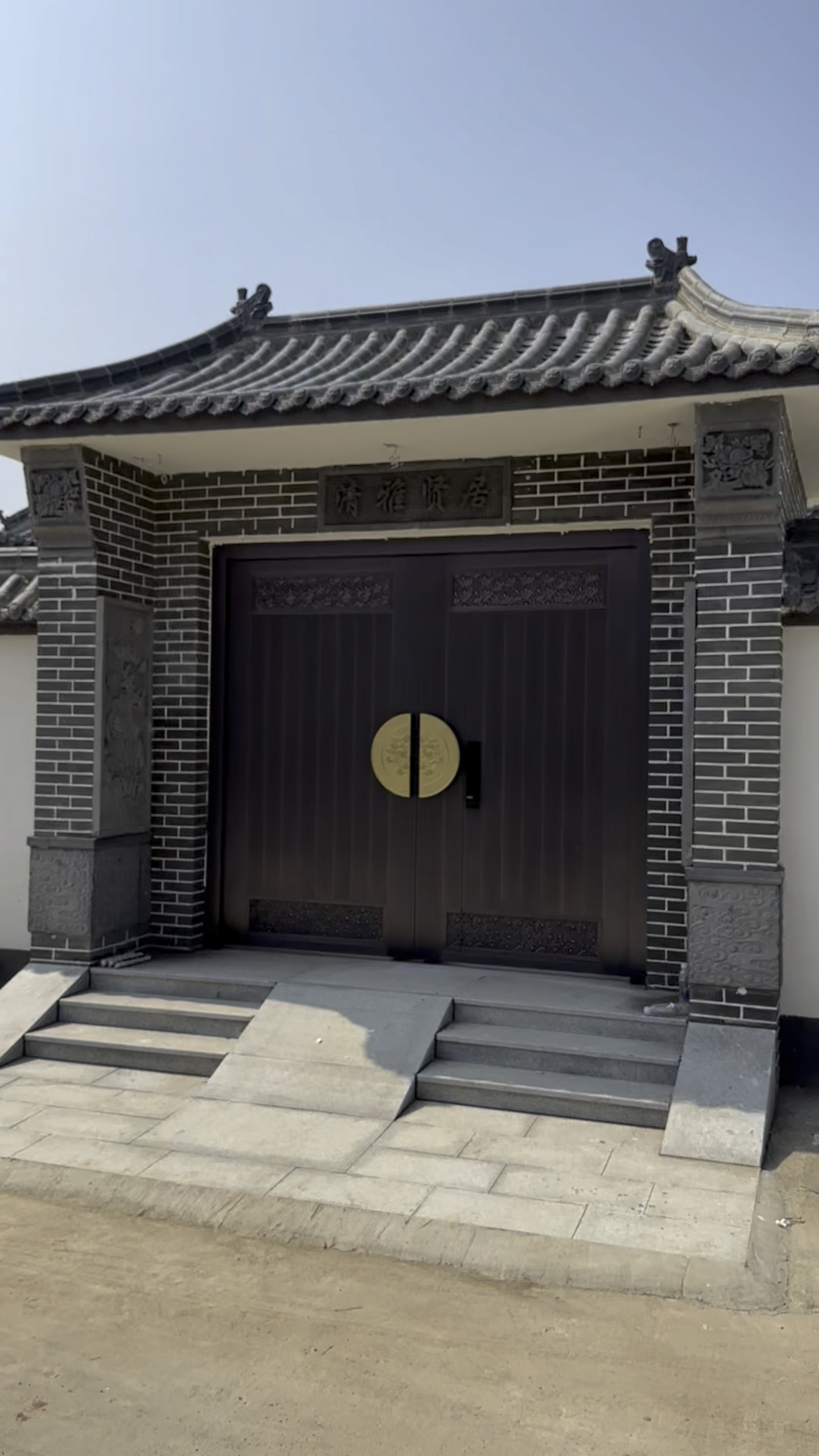 徽派建筑风格的大铜门这样设计