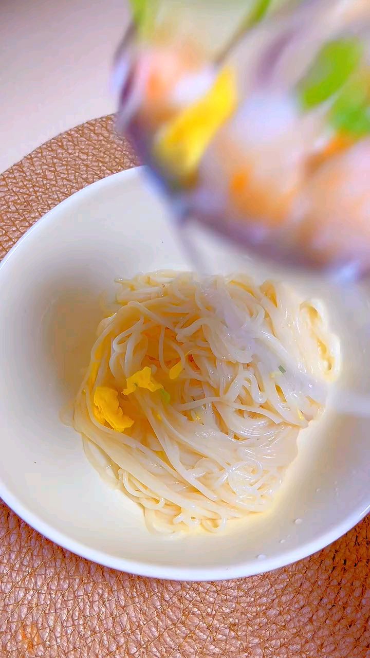 营养丰富的三鲜丝瓜面