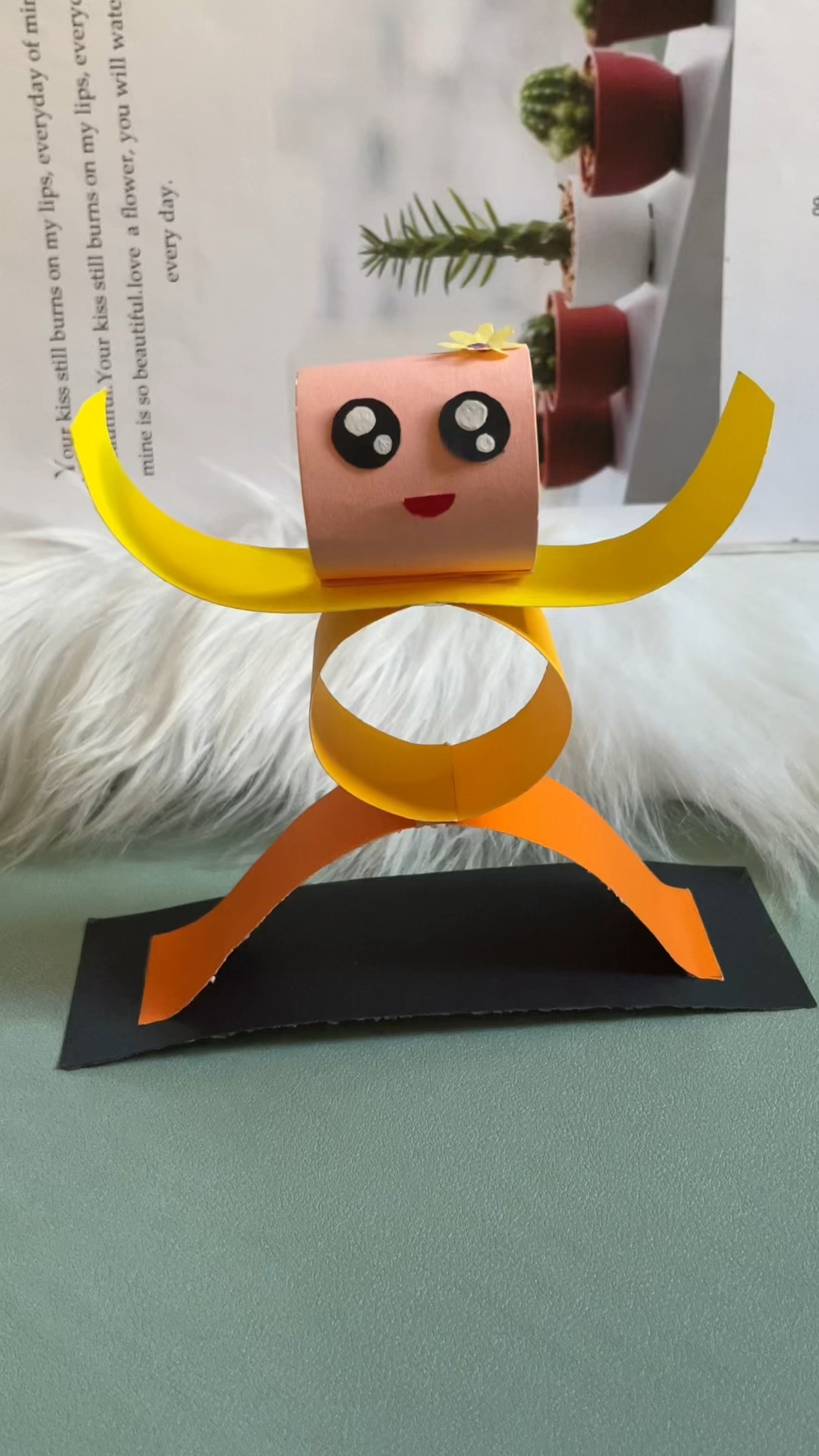 用卡纸做个会摆动的小手工#幼儿园手工 #手工diy #创意手工