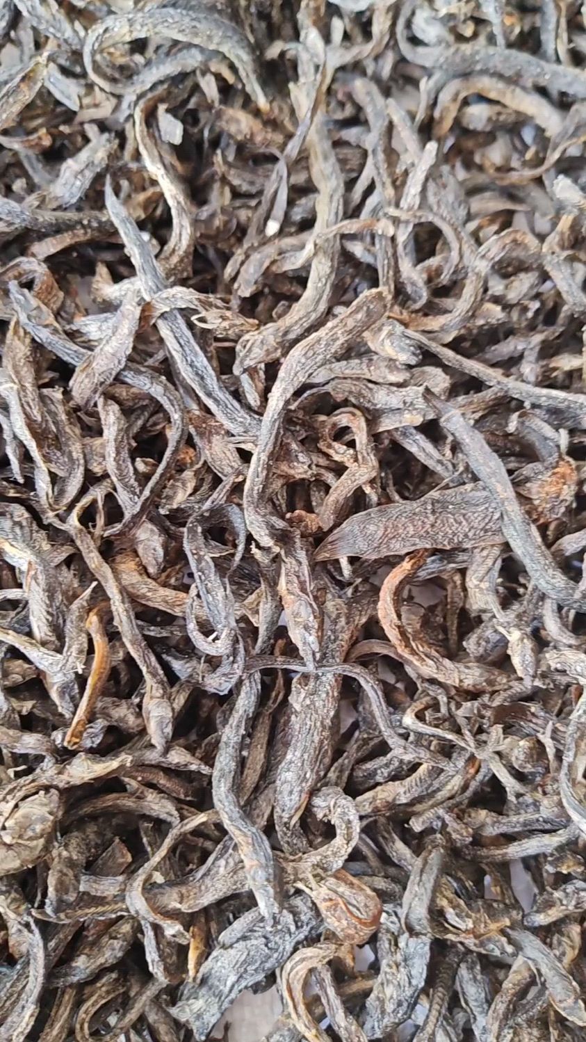 刚晾晒好的冷水河泥鳅鱼干,晚上拌一大盘喝点散篓子