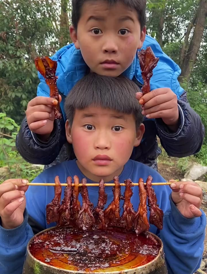 这无骨鸭掌也太到位了