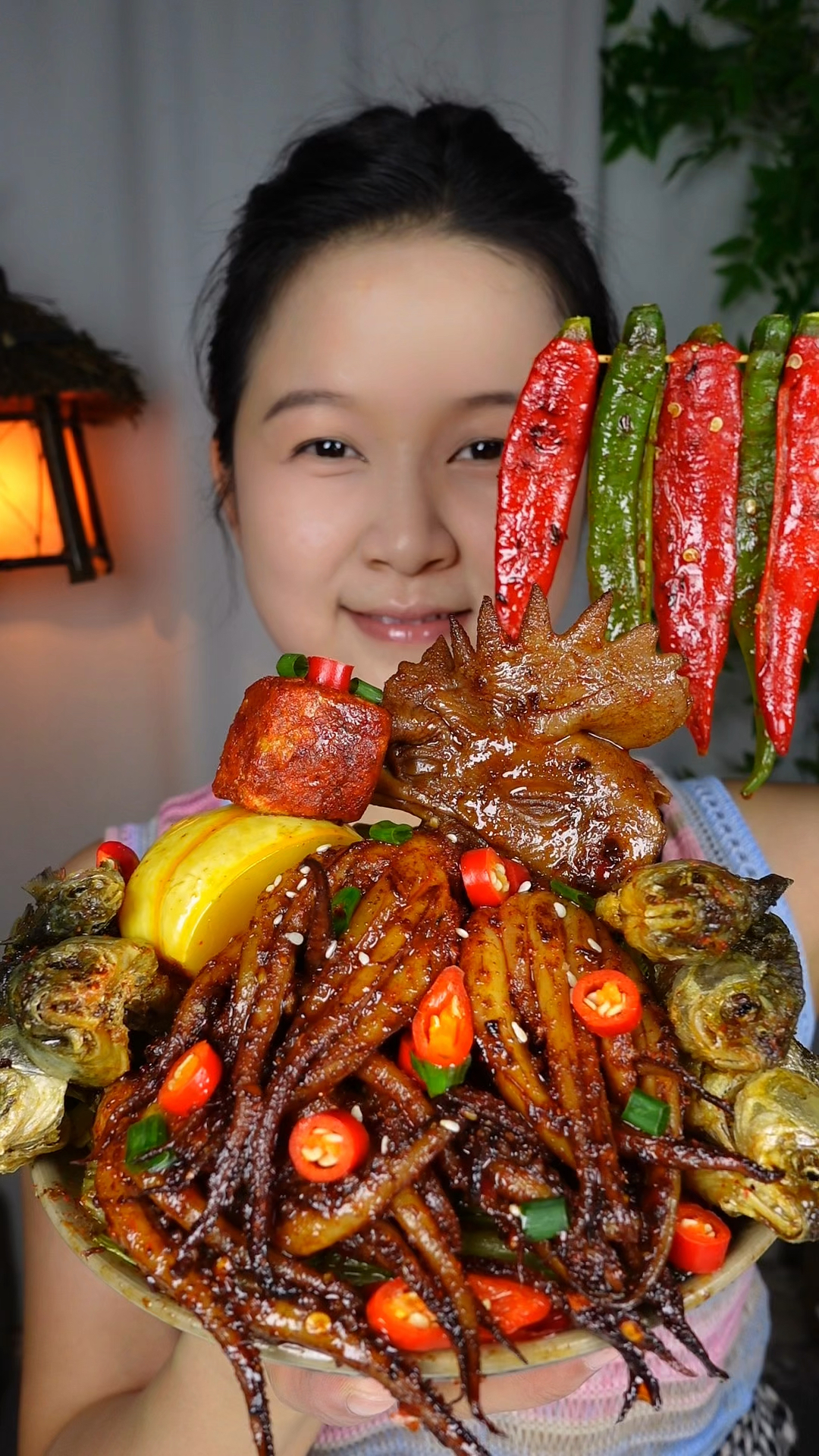 吃得饱想的少,开开心心没烦恼～今日麻辣鱿鱼须,超好吃巨下饭!