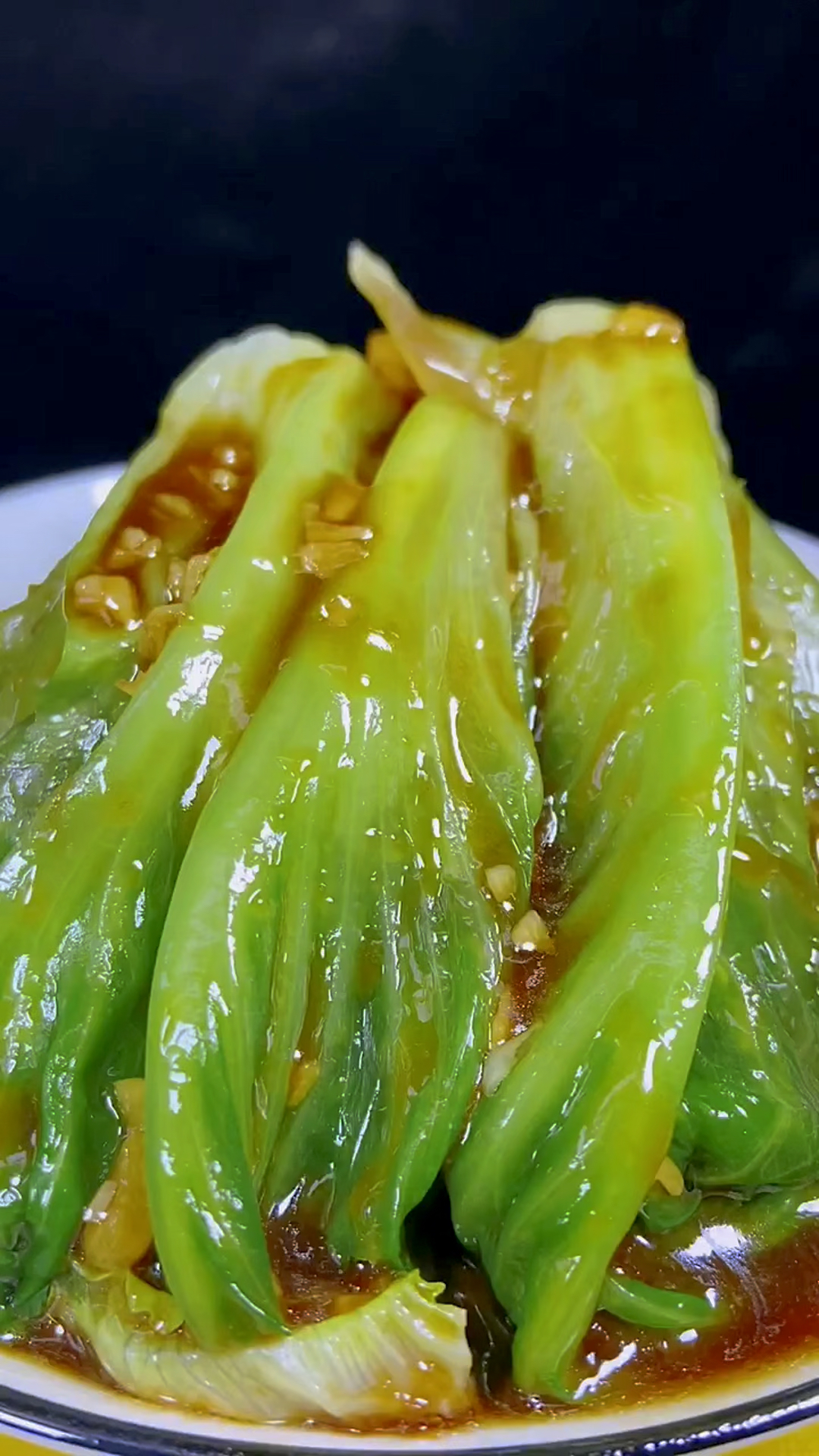 生菜不要总是生吃或者涮火锅吃了,今天分享一个好吃的做法