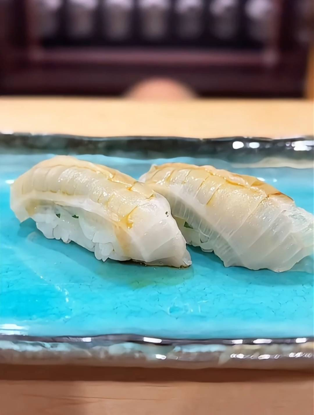 日式比目鱼鳍肉手握寿司:舌尖上的深海奢华