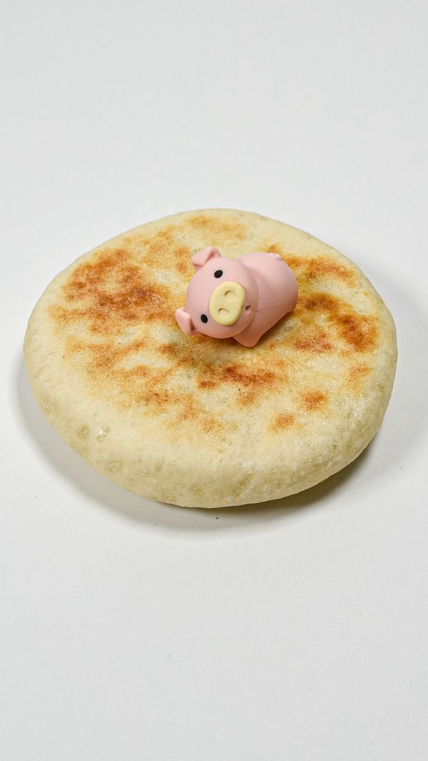 吃一块小烧饼呀～