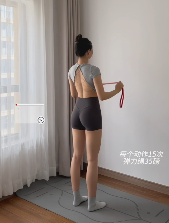 8个动作消除后背赘肉,背薄一寸年轻十岁!