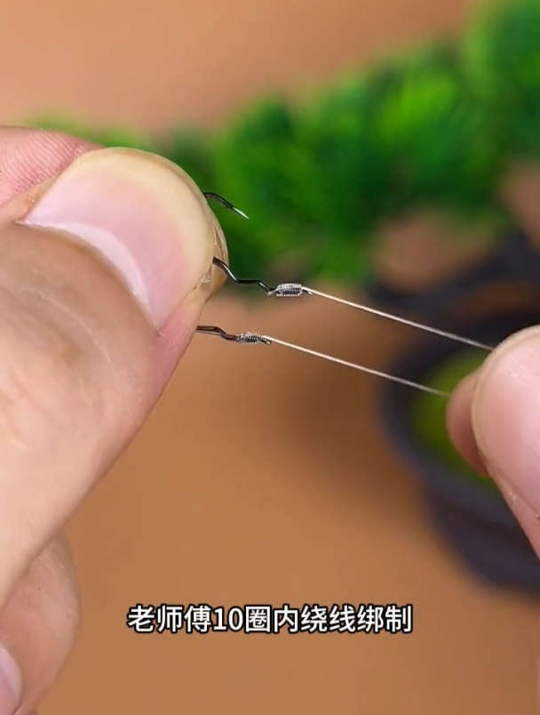 自动翻转鱼钩和普通鱼钩有什么区别?真能减少跑鱼几率?