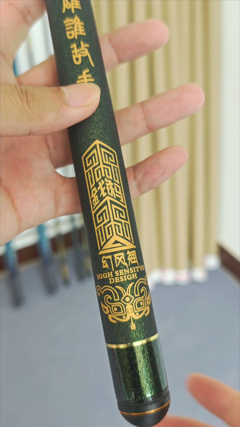 兄弟们新的名伦幻风翘到了,狂调百斤大物的鱼竿长啥样?