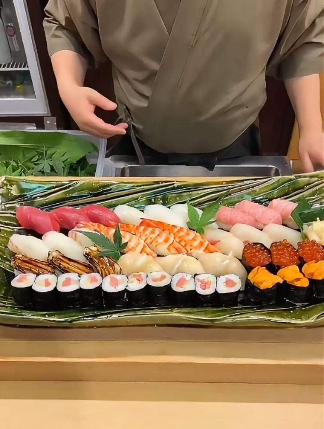 盛宴启航!日式寿司拼盘,多样美味,尽享日式风情!