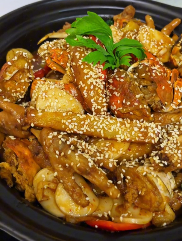 这道蟹肉鸡爪煲,真的巨巨巨好吃!