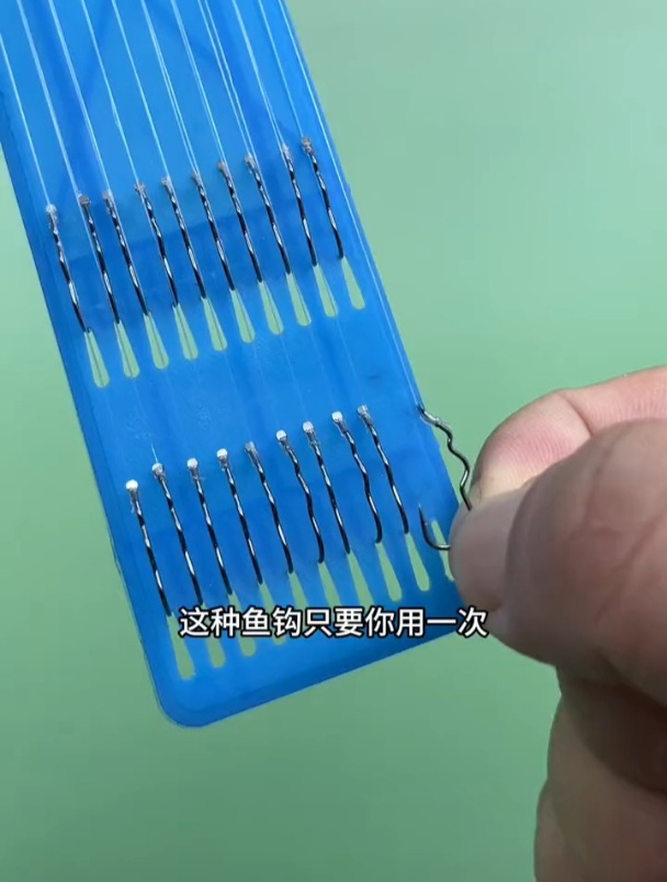 普通金袖和“3”字型翻转鱼钩有什么区别?真能避免跑鱼?