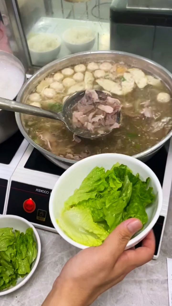 制作好吃美味的肉片汤