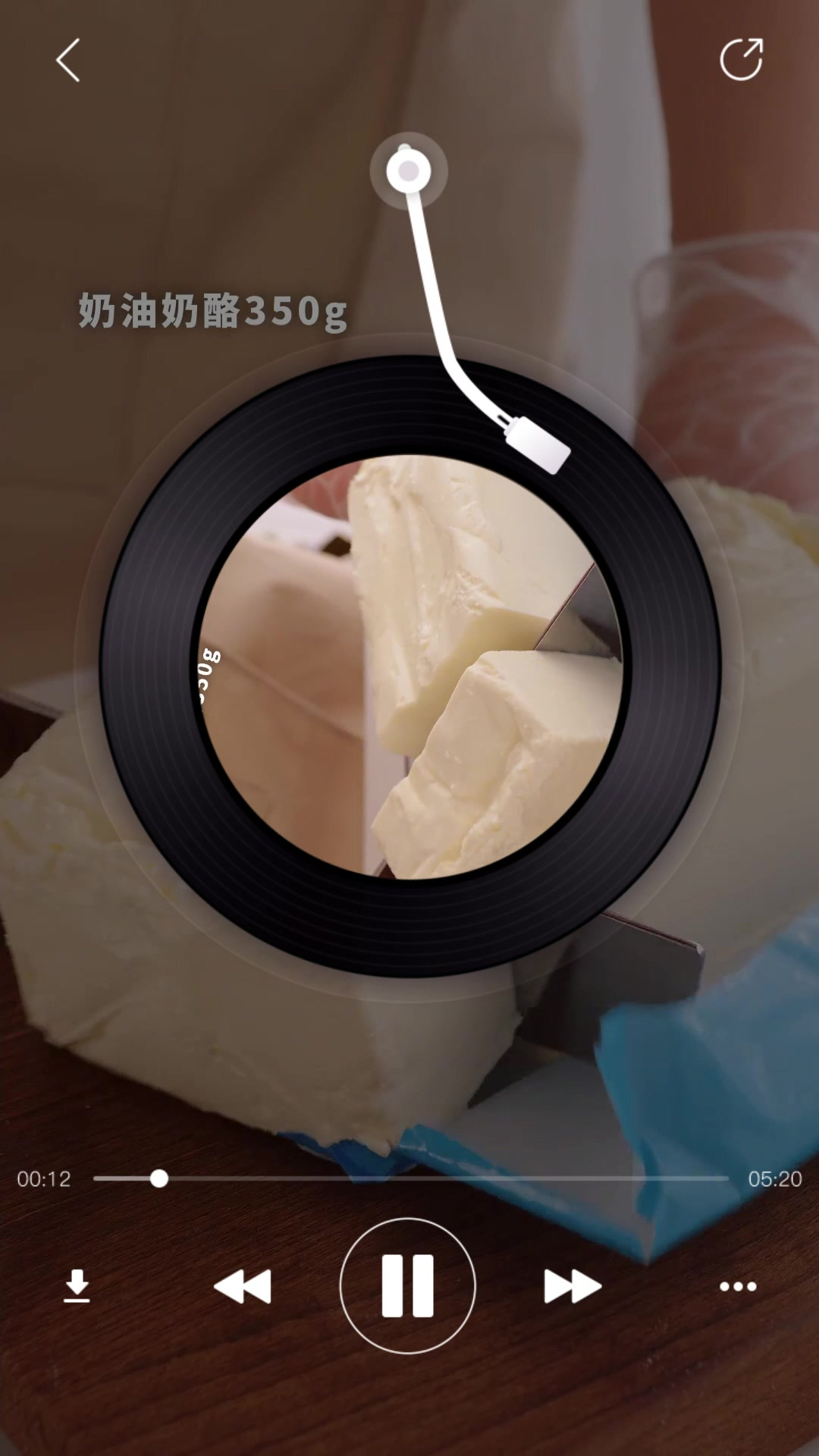 每一口蛋糕都像一个音符,奏响幸福的乐章