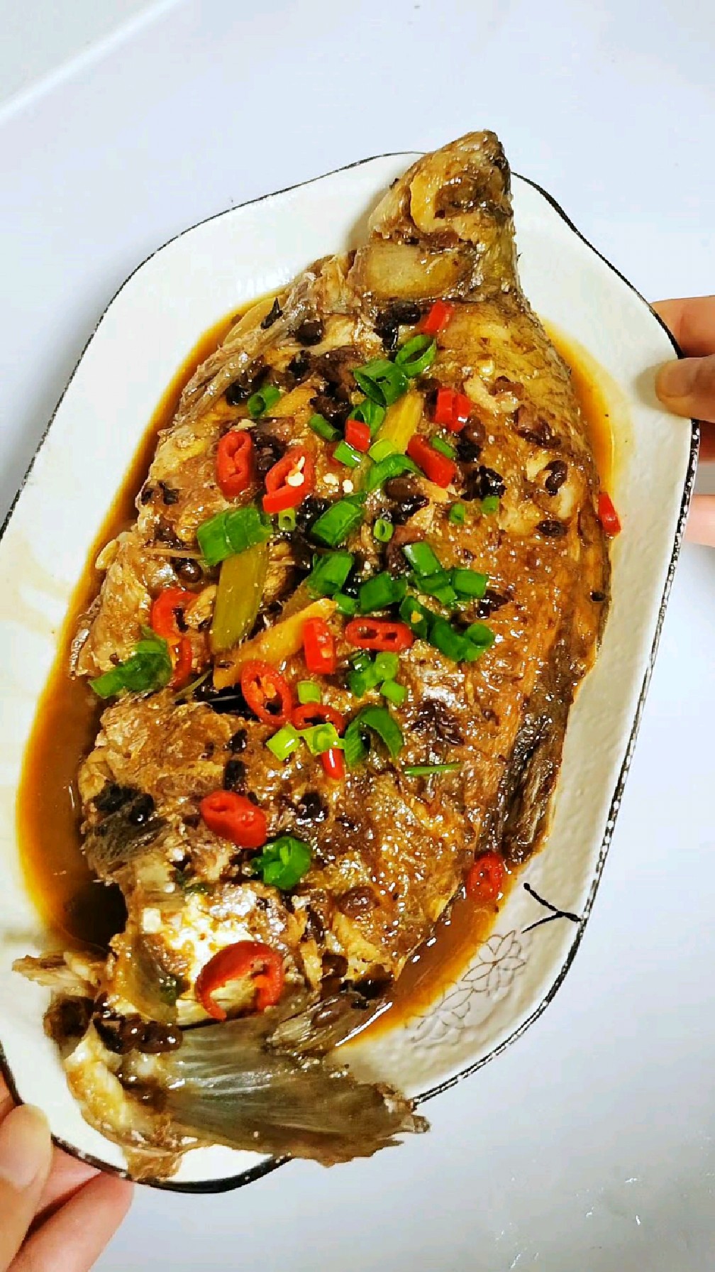 烧鱼的时候加勺豆豉,豉香浓郁又入味,超级下饭!