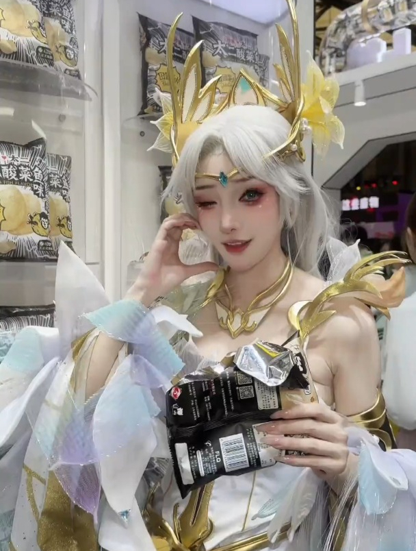 田园薯片酸菜鱼味,主打一个上头,你吃到了吗