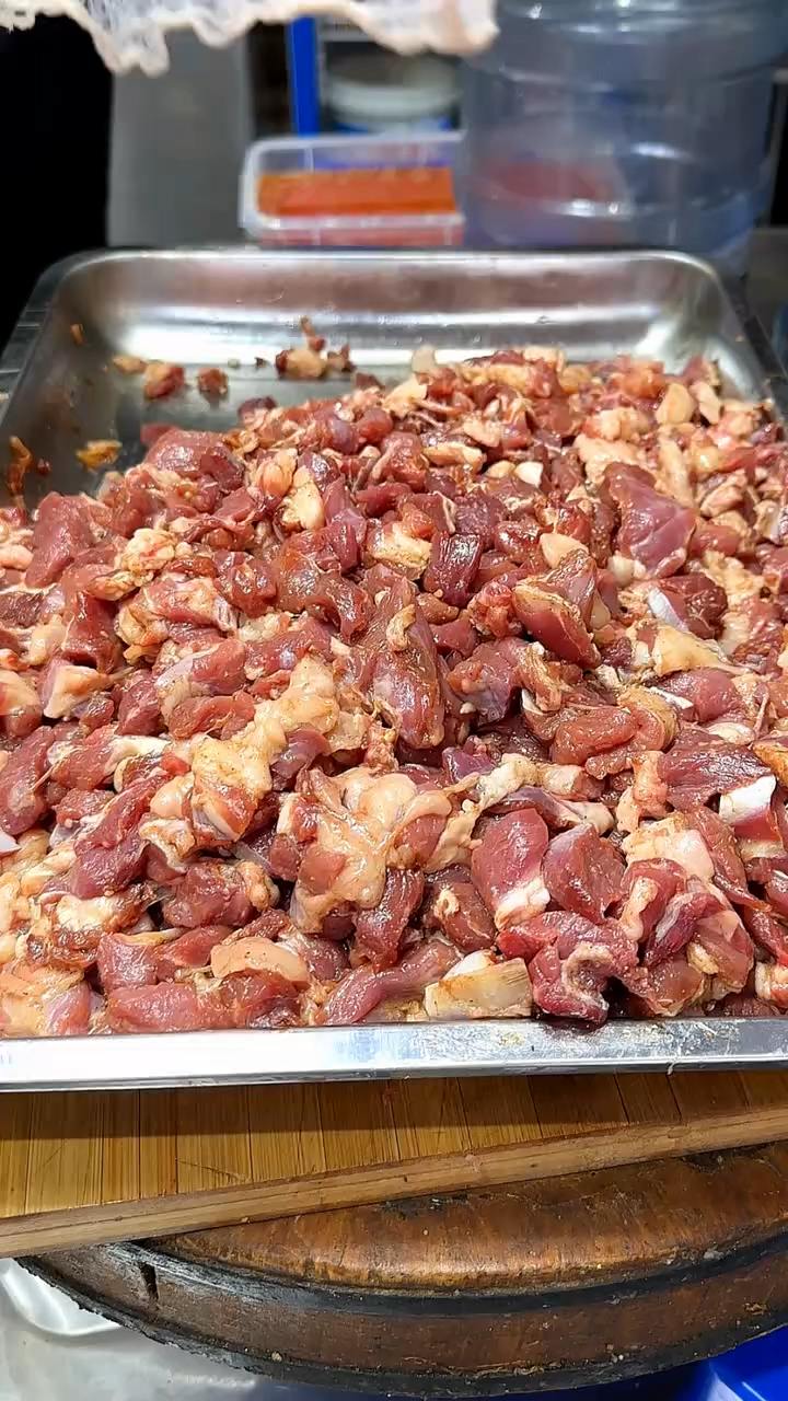 滋滋冒油的油包肉