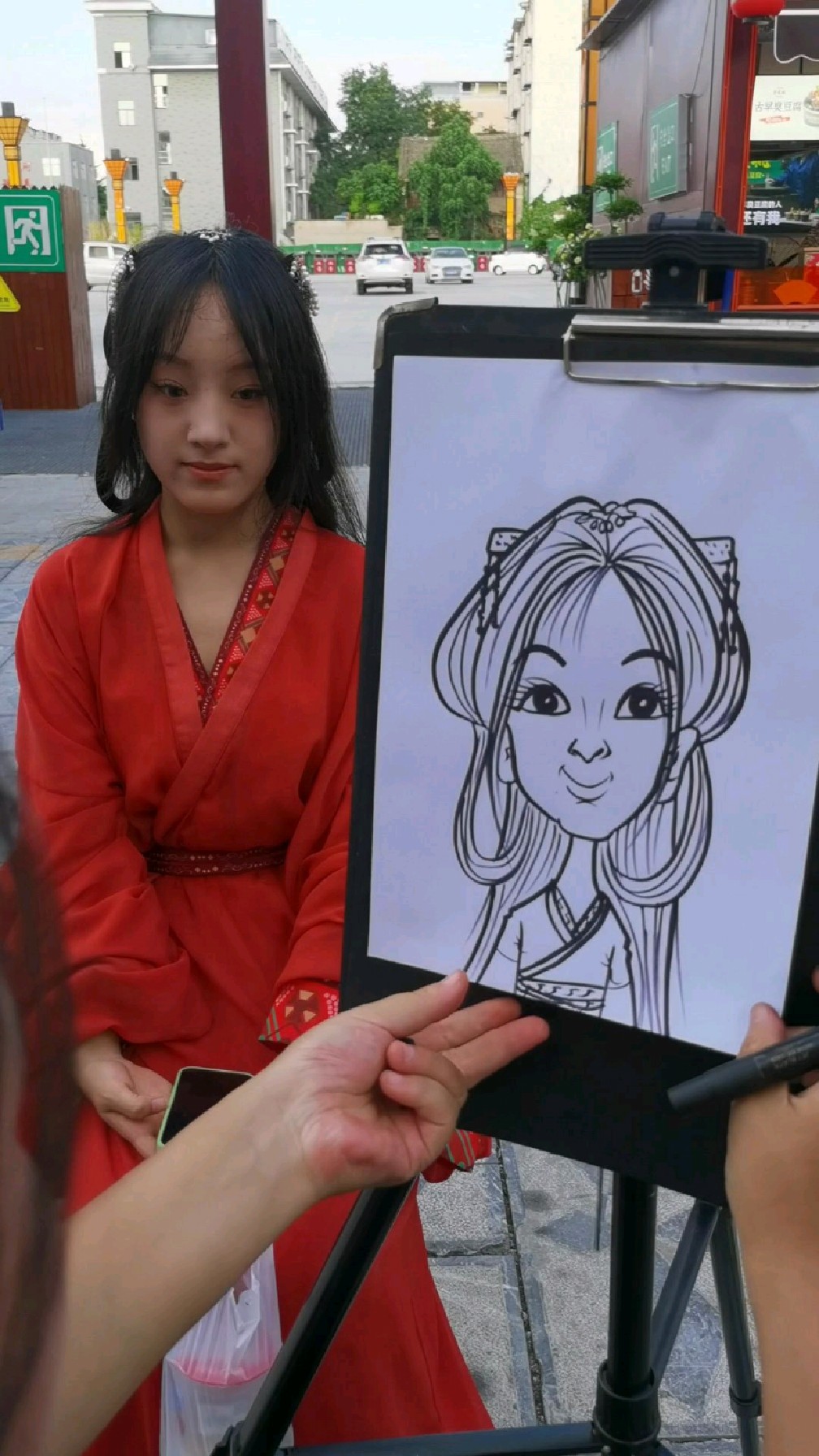 今天画个古装美女