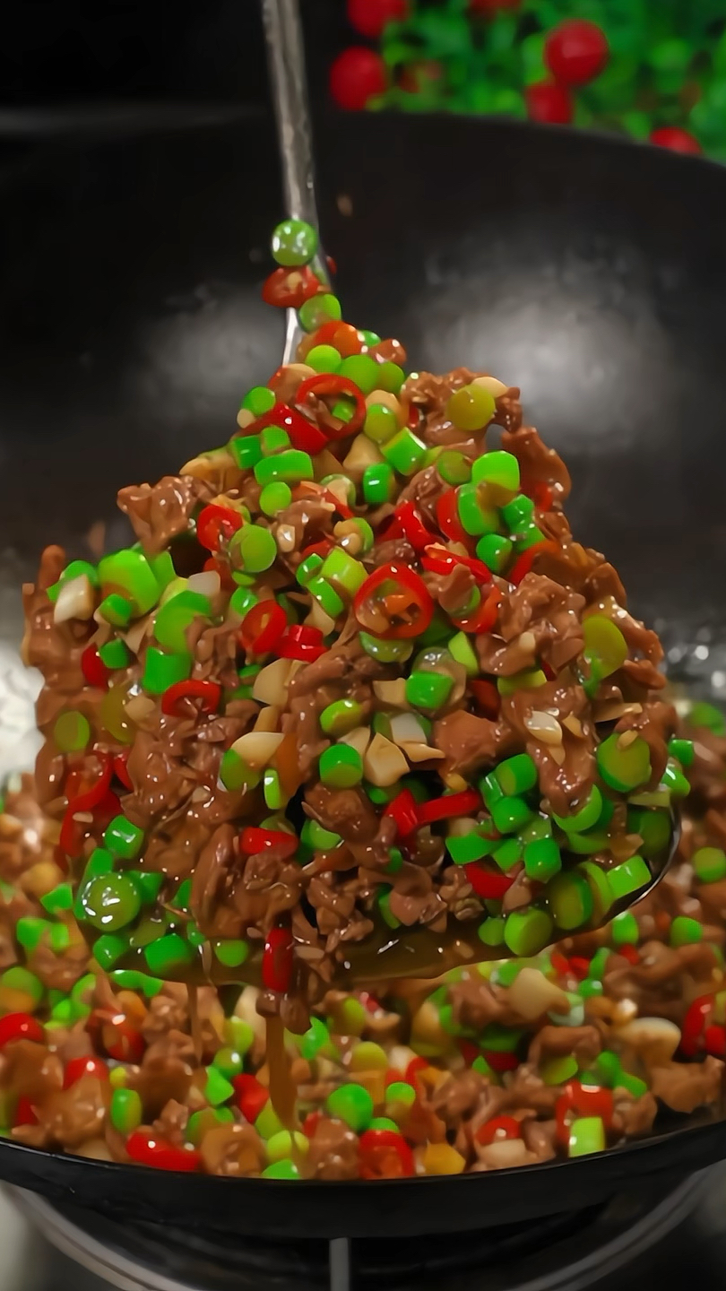 分享一个做法简单还非常好吃的孜然牛肉。