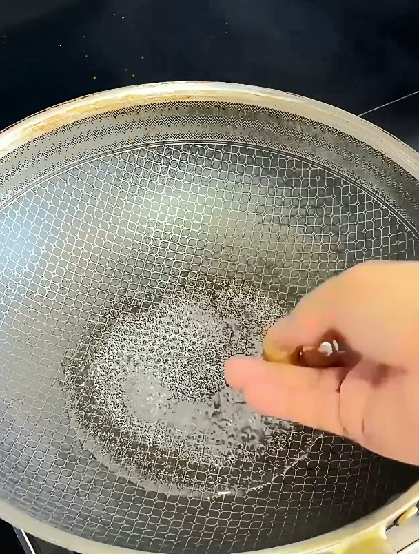 自制巧克力棒棒糖秘籍,牙签一插,惊喜出炉