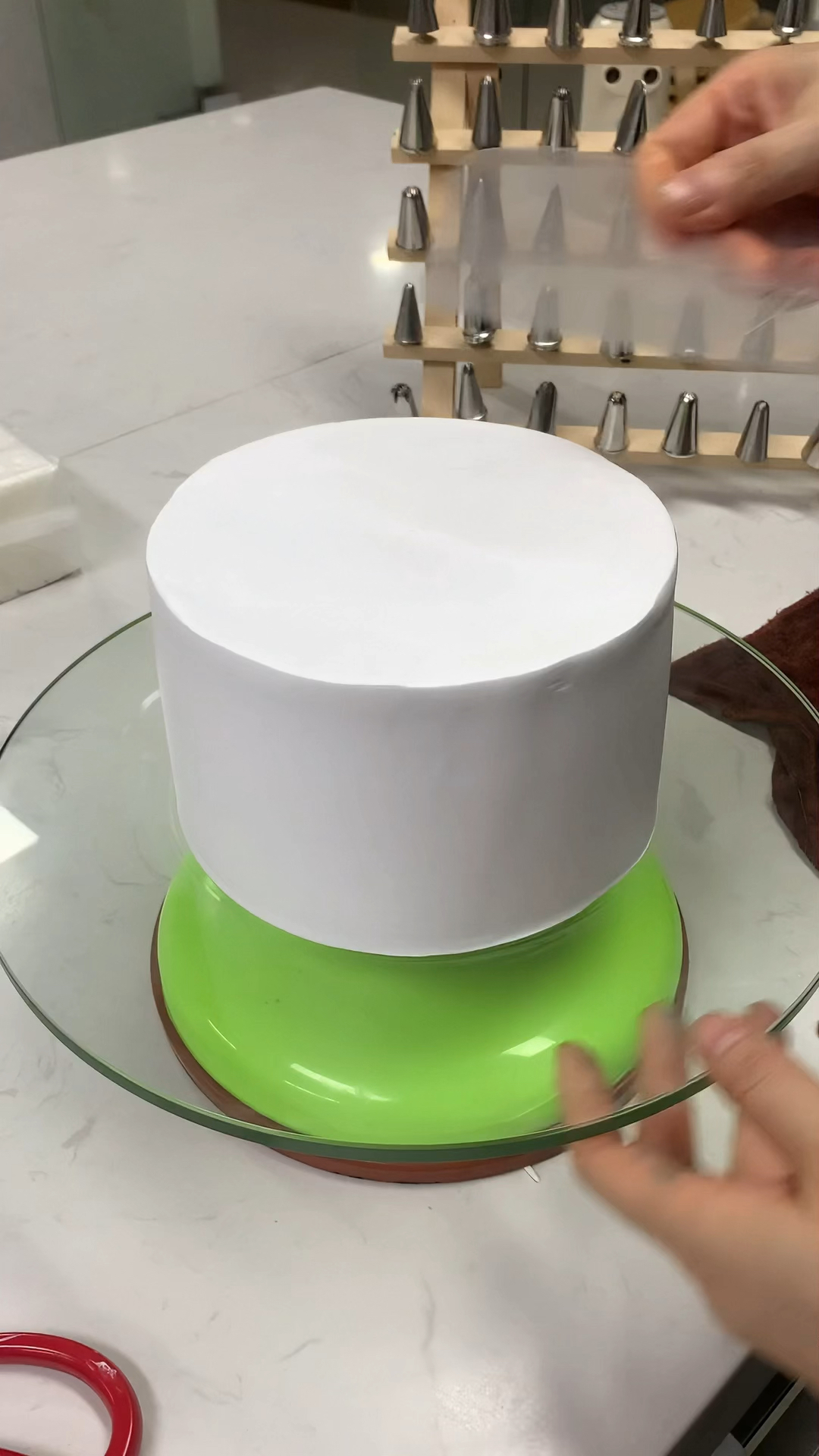 私房蛋糕培训班:INS风蛋糕叠层抹面教程来啦