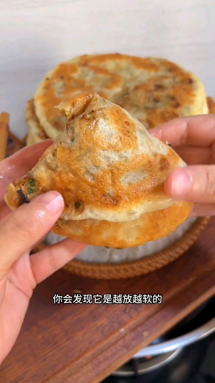 不管你家里有没有面粉,你一定要试试这个肉盒子