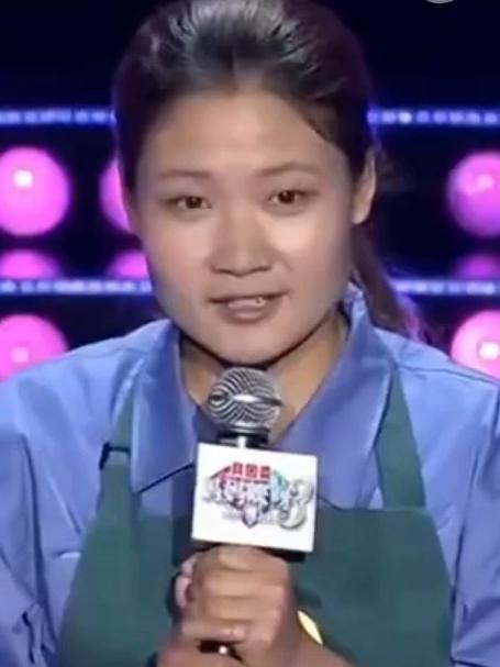 养鸡女看着普普通通,下秒曝出身价,导师傻眼:失敬失敬丨妈妈