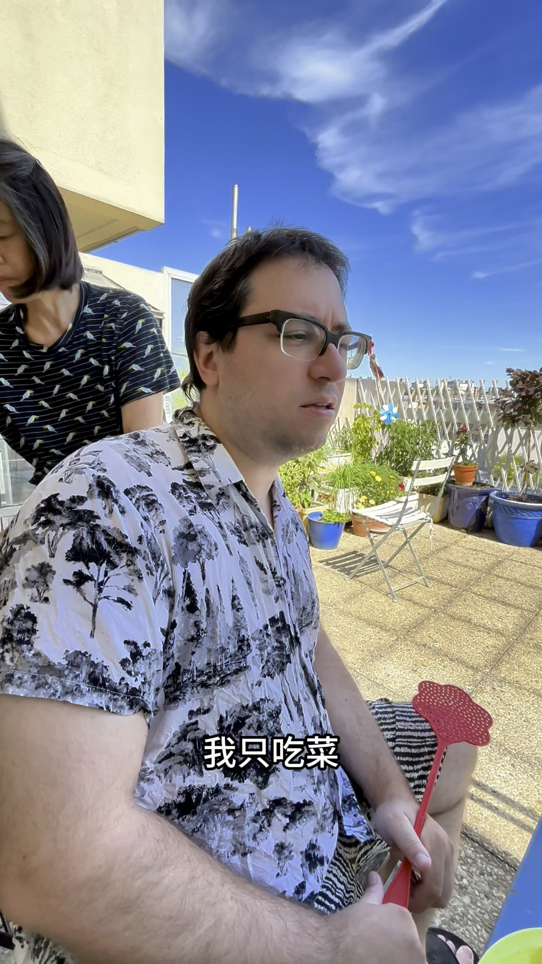 爱吃肉的法国老公面对素馅包子,竟这表情,一言难尽