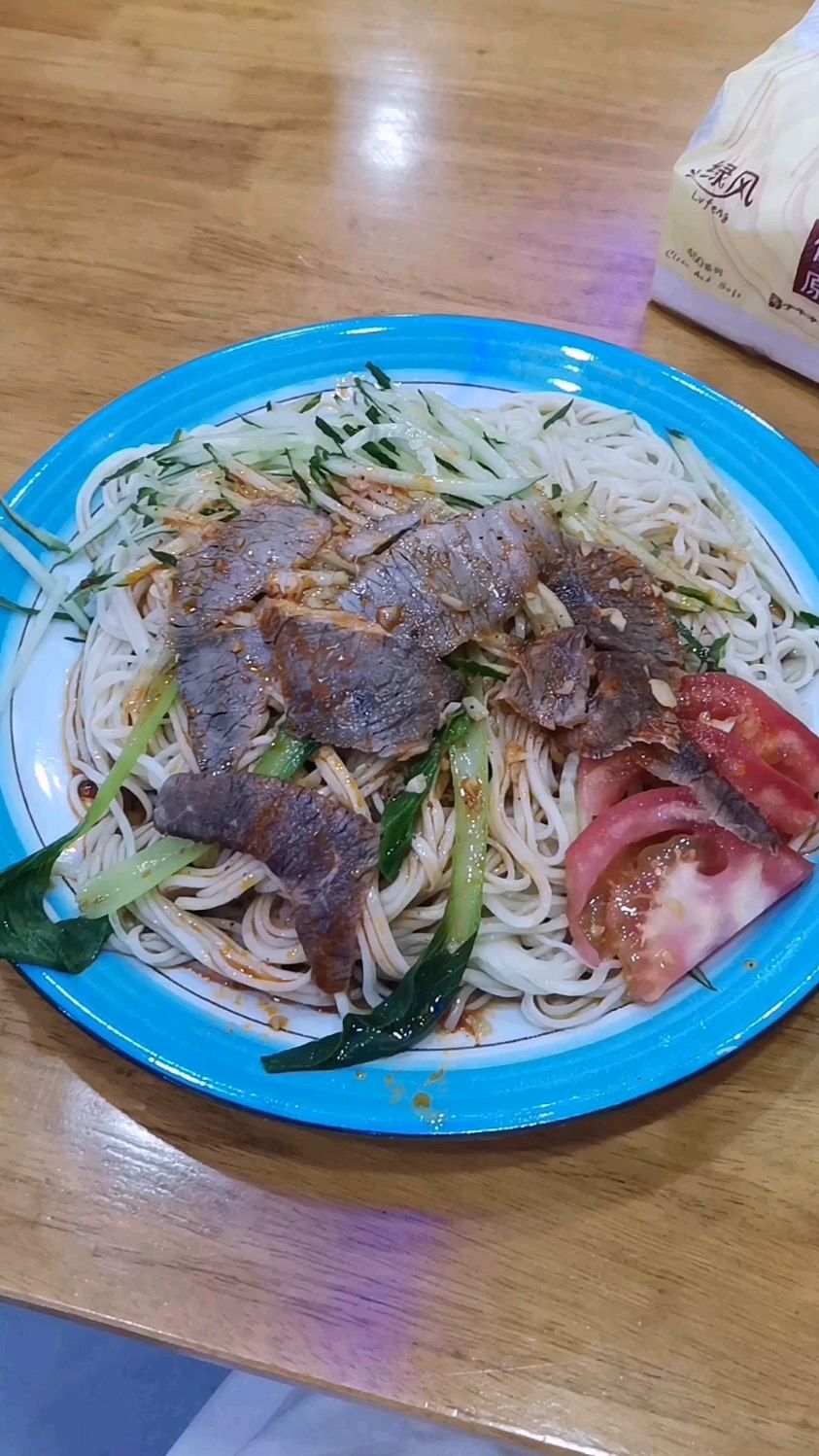 再来一碗兰州拉面家的牛肉拉面!