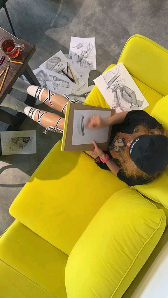 唐老鸭素描绘画全过程