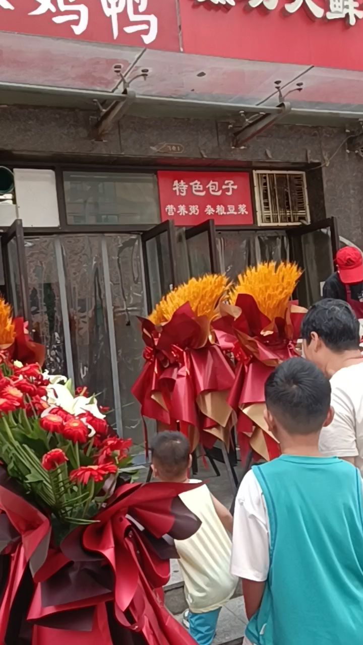脆皮香酥鸡鸭,郑州风味名吃美食,红城西门新开业,味美营养可口