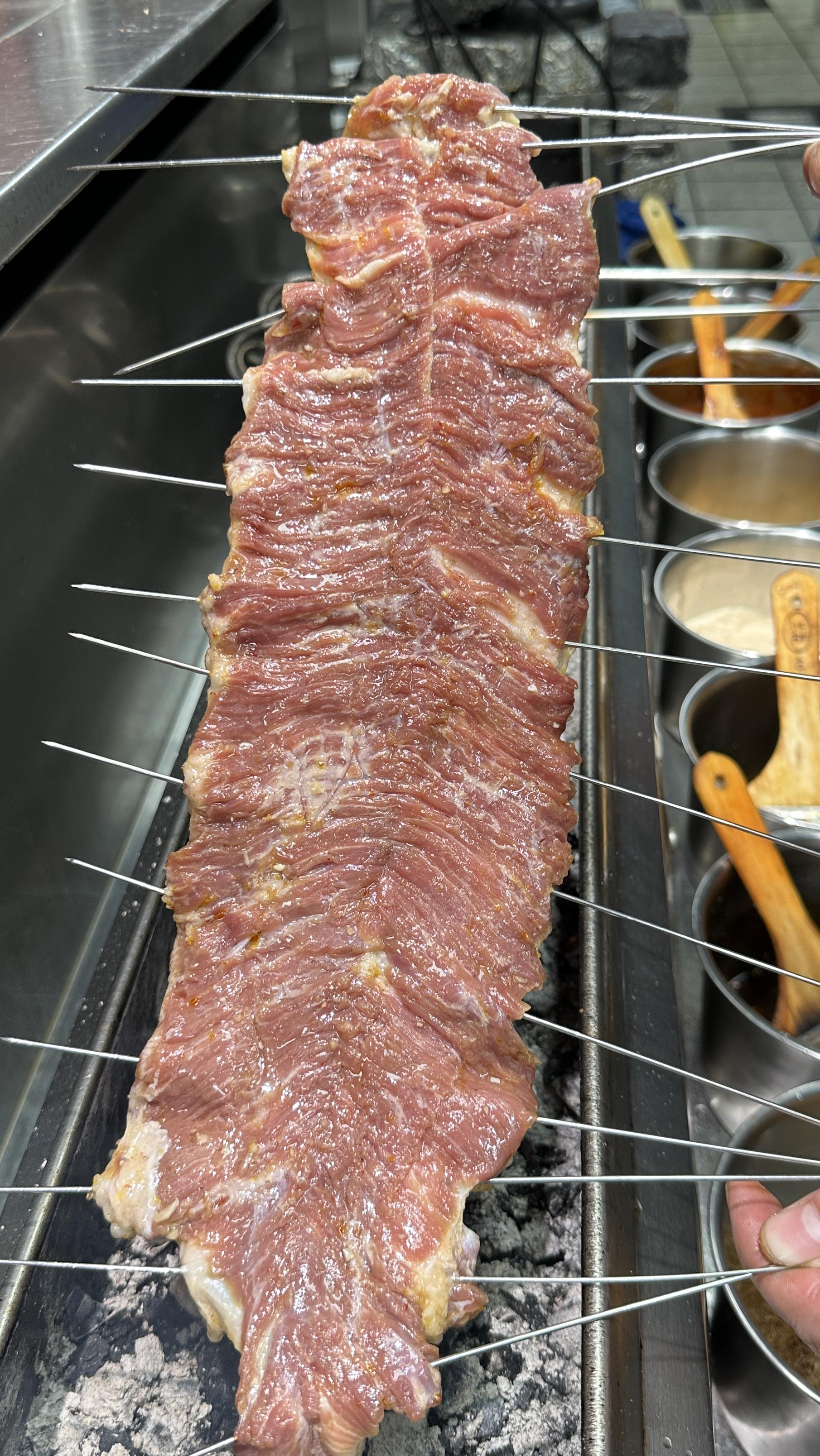 烧烤店的特色蒜香大片肉详细腌制配方及烤制技巧