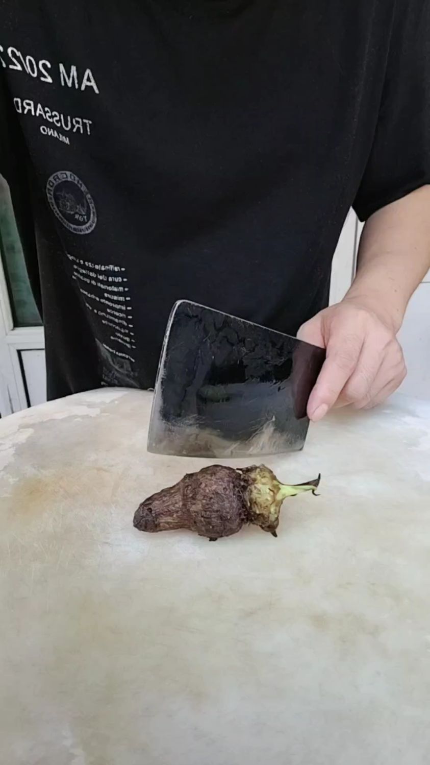 芋头不要直接去皮蒸着吃了,像我这样做不仅仪式感强,孩子更喜欢