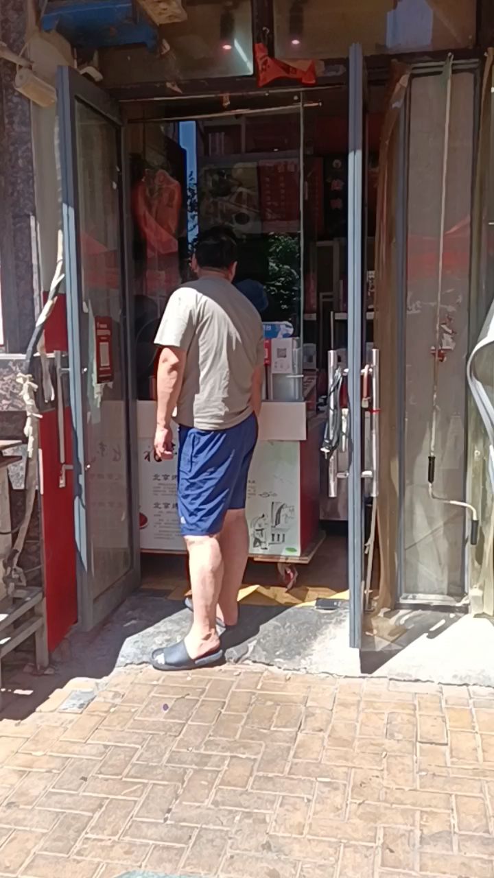 碧桃路北京烤鸭店,郑州风味名吃美食,香酥可口营养健康方便快捷