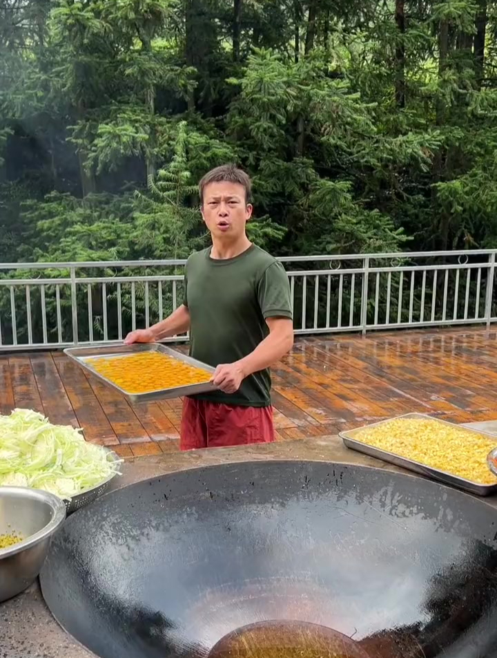 你们想来几碗?先给粉丝宝宝来一碗