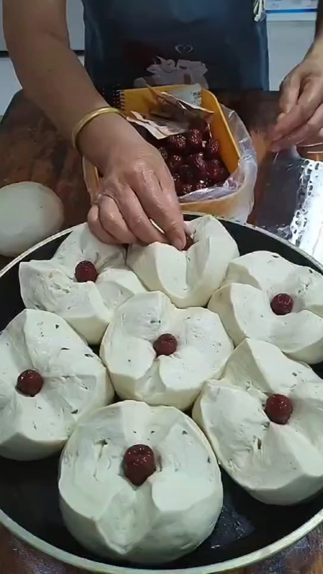 制作花样大馒头的方法