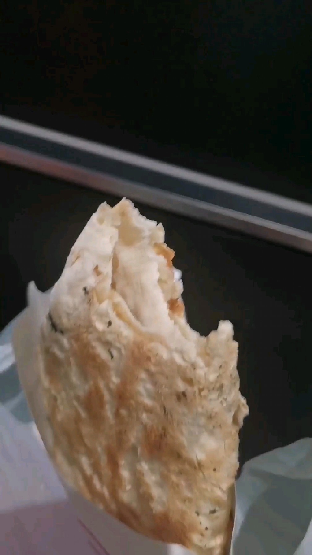 长沙的梅干菜扣肉饼,好大一张饼啊!