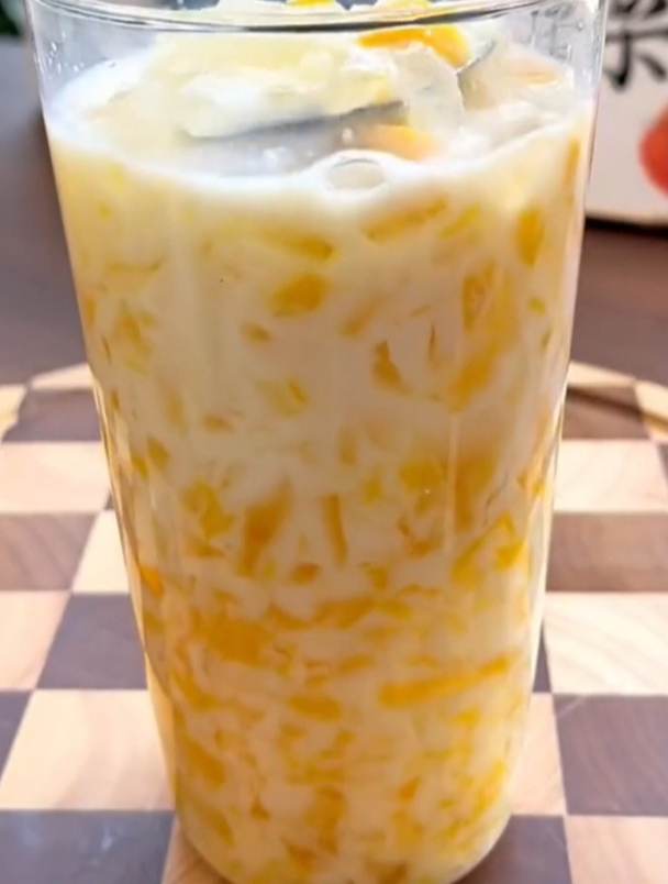奶茶店的招牌饮品夏日芒芒,你知道怎么做的吗