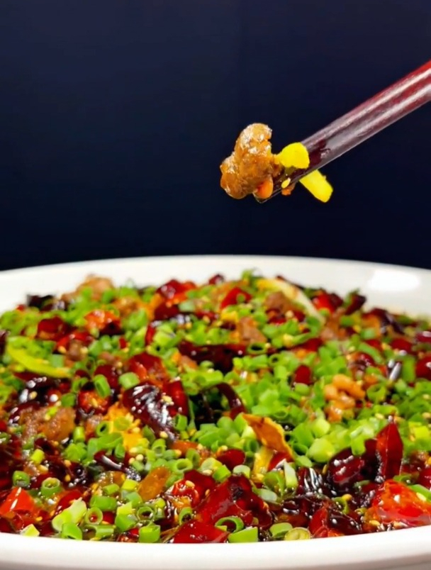 食材稀有的头刀菜你吃过没有?这道江湖头刀菜味道简直不摆了!