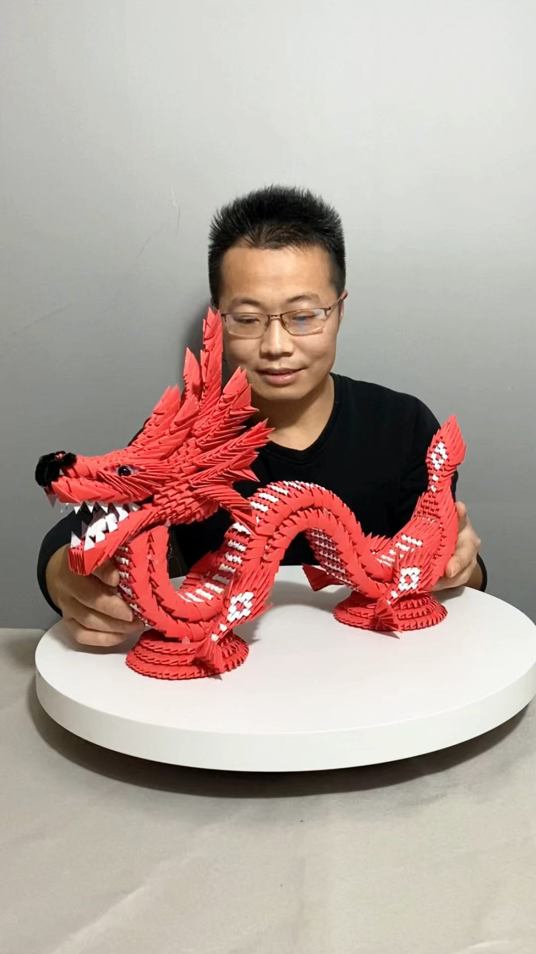 这个厉害了,用纸做的中国龙也太逼真了吧