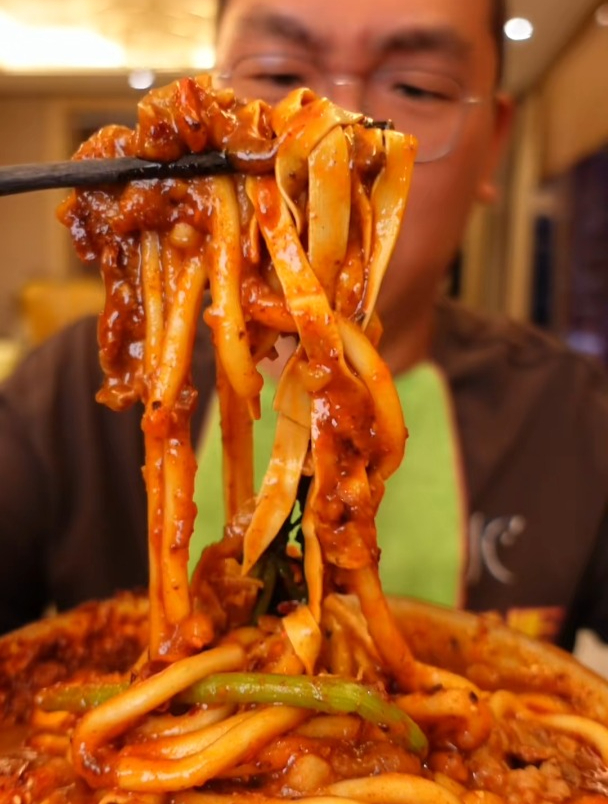 今天平姐给咱安排一个土豆泥麻辣烫 没想到这种做法竟然这么好吃